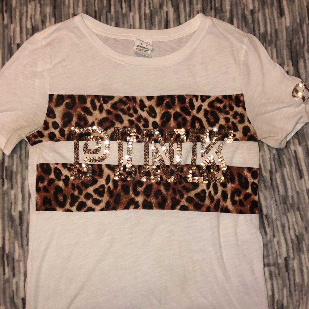 VS PINK cheetah print tshirt